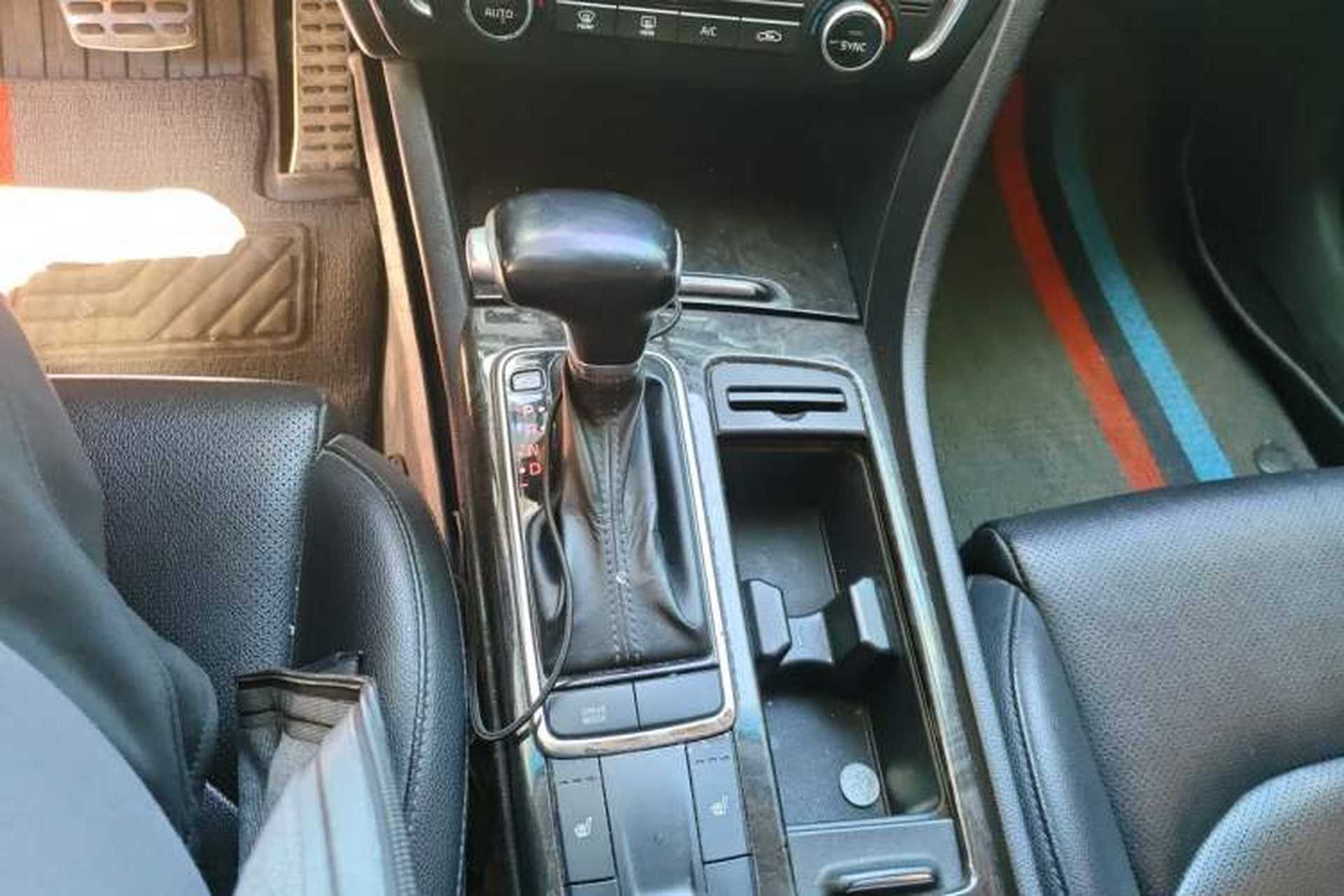 Used Kia K5 2016 2.0L Automatic LUX Gear Lever