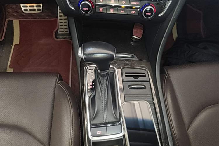 Used Kia K5 2016 1.6T Automatic LUX Gear Lever