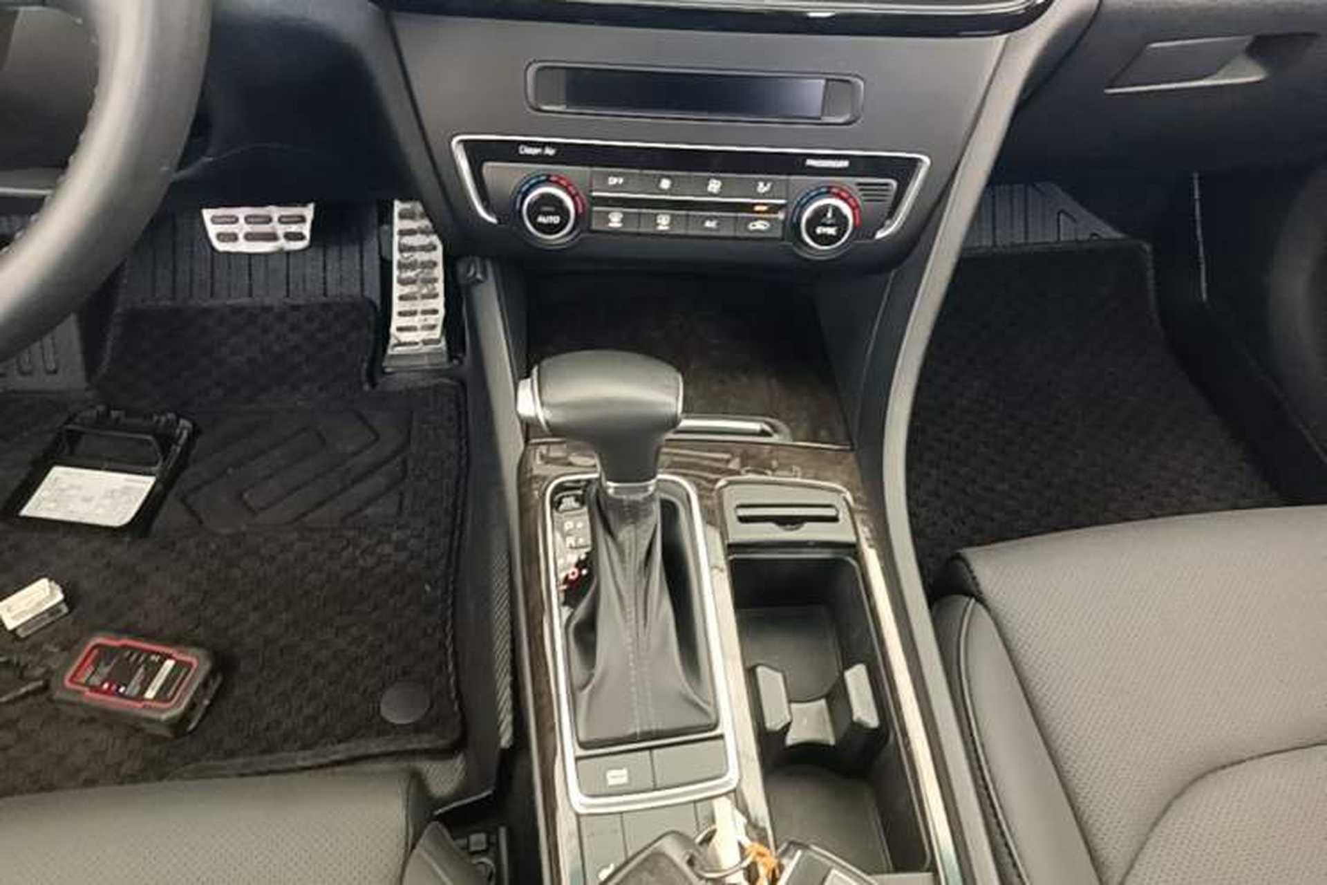 Used Kia K5 2016 2.0L Automatic LUX Gear Lever