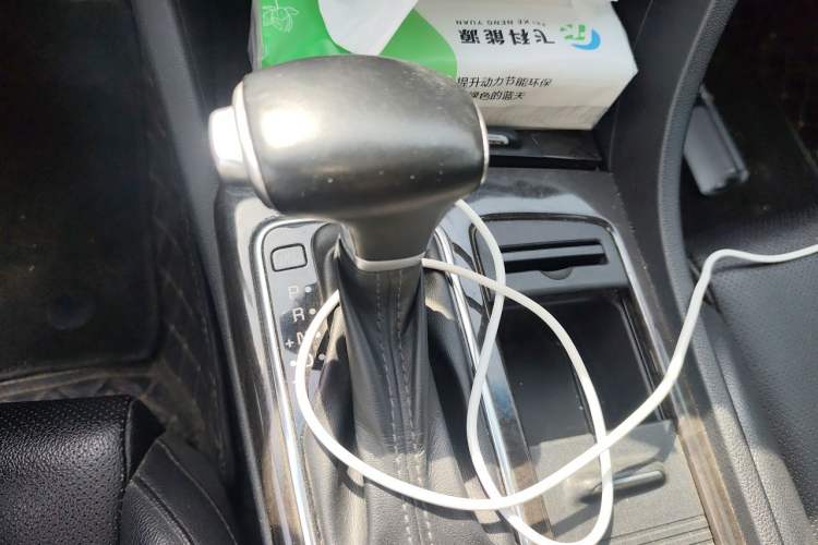 Used Kia K5 2016 2.0L Automatic LUX Gear Lever