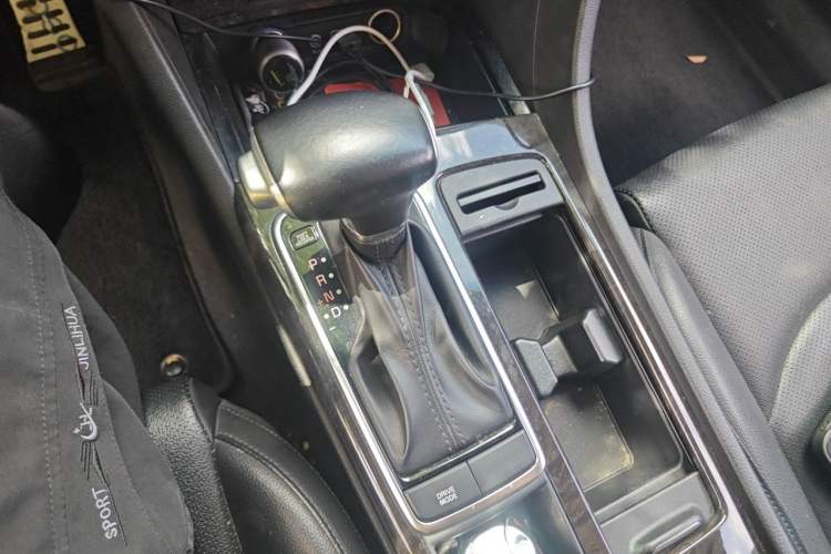 Used Kia K5 2016 1.6T Automatic LUX Gear Lever
