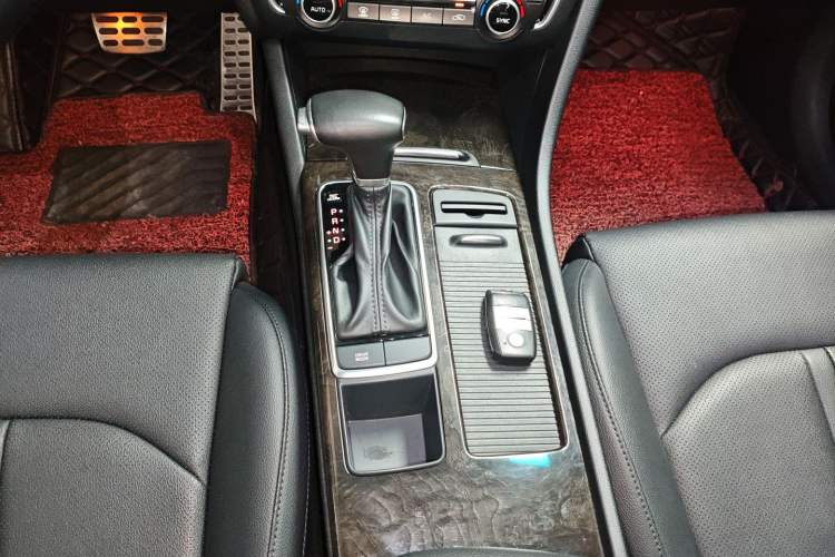 Used Kia K5 2016 1.6T Automatic LUX Gear Lever