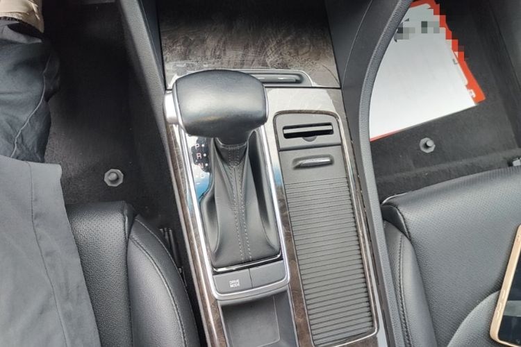 Used Kia K5 2016 1.6T Automatic LUX Gear Lever