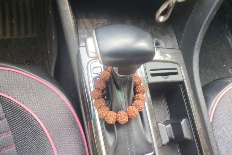 Used Kia K5 2016 1.6T Automatic LUX Gear Lever