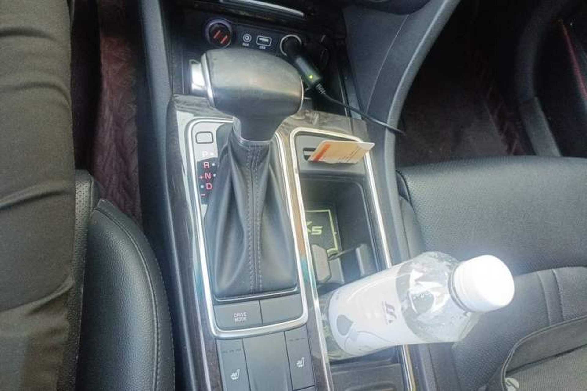 Used Kia K5 2016 2.0L Automatic LUX Gear Lever