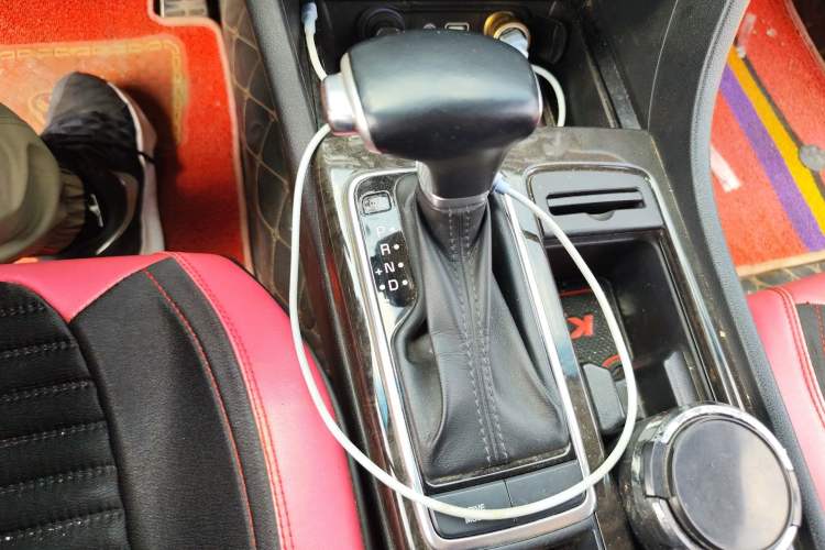 Used Kia K5 2016 1.6T Automatic LUX Gear Lever