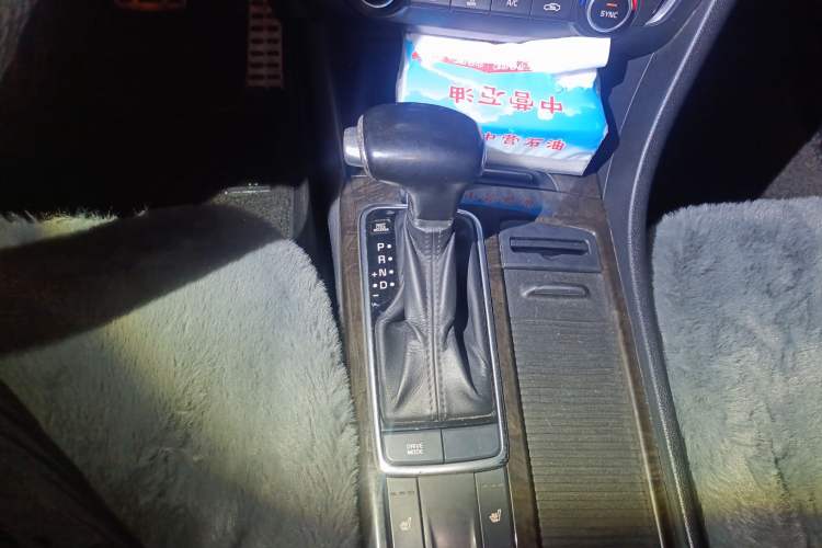 Used Kia K5 2016 2.0L Automatic LUX Gear Lever