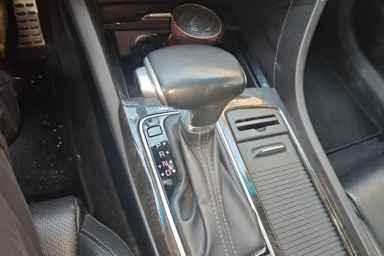 Used Kia K5 2016 1.6T Automatic LUX Gear Lever