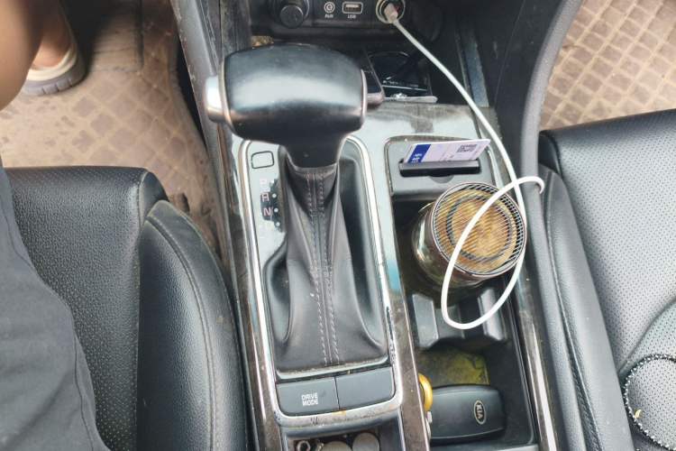 Used Kia K5 2016 1.6T Automatic LUX Gear Lever