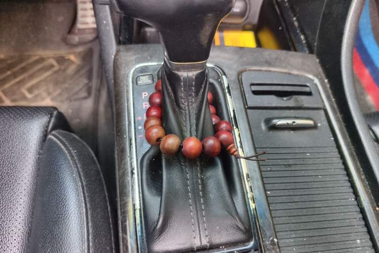 Used Kia K5 2016 1.6T Automatic LUX Gear Lever