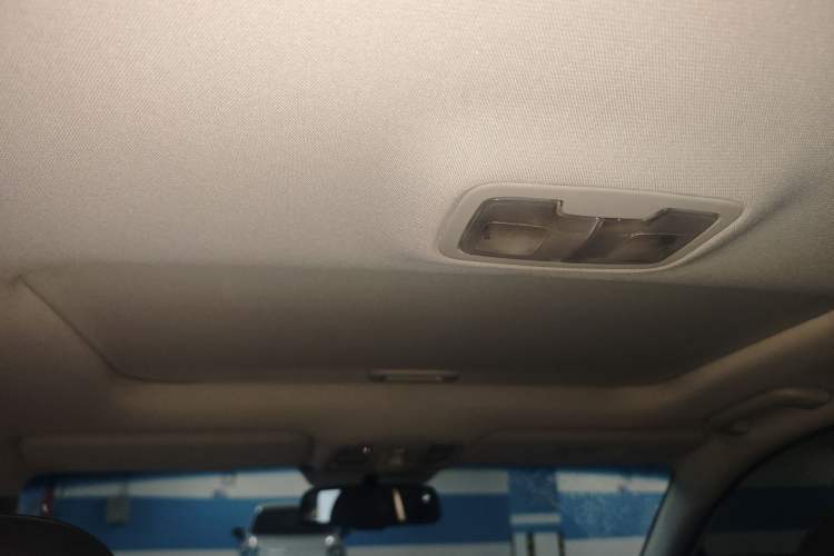 Used Kia K5 2016 2.0L Automatic LUX Headliner