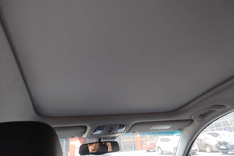 Used Kia K5 2016 1.6T Automatic LUX Headliner