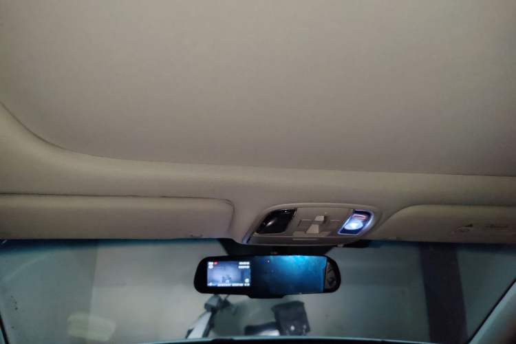 Used Kia K5 2016 1.6T Automatic LUX Headliner