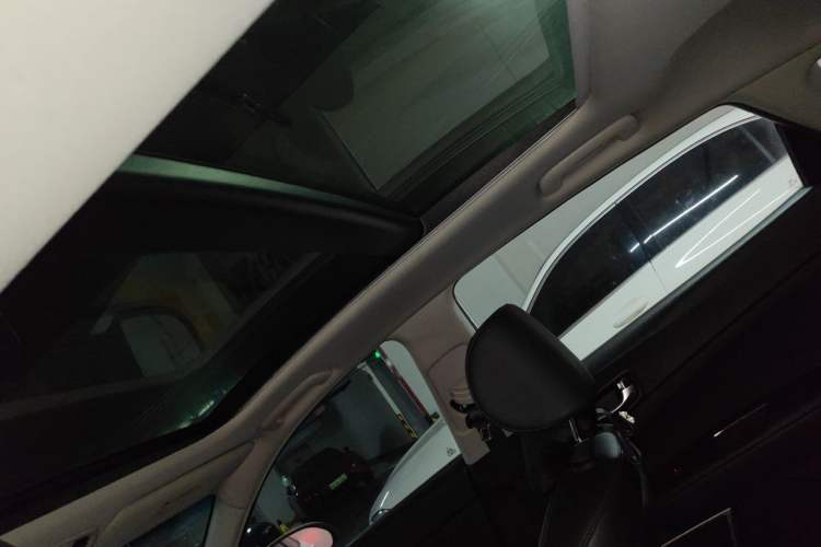 Used Kia K5 2016 2.0L Automatic LUX Headliner