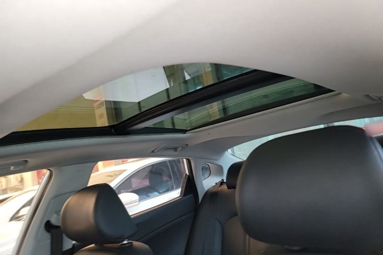 Used Kia K5 2016 1.6T Automatic LUX Headliner