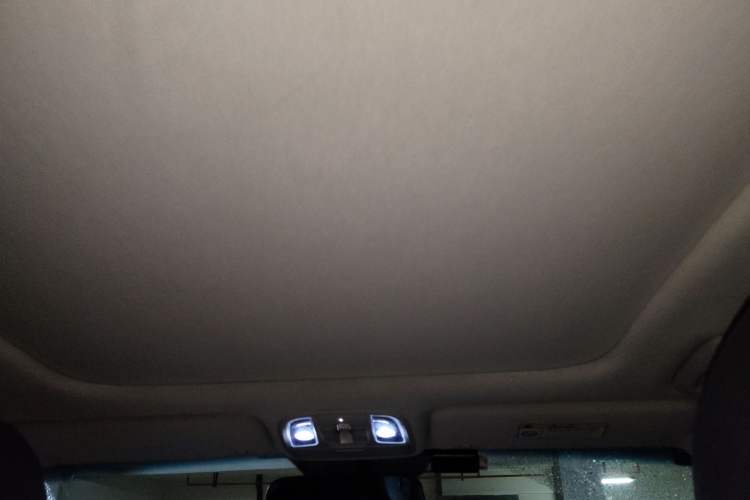 Used Kia K5 2016 1.6T Automatic LUX Headliner