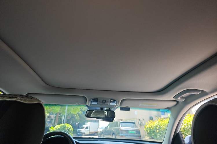 Used Kia K5 2016 1.6T Automatic LUX Headliner