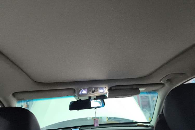 Used Kia K5 2016 1.6T Automatic LUX Headliner