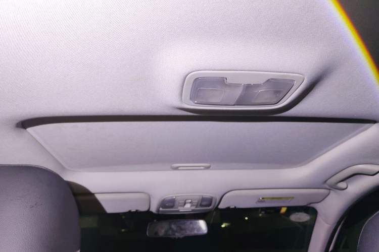 Used Kia K5 2016 2.0L Automatic LUX Headliner