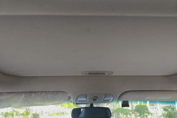 Used Kia K5 2016 2.0L Automatic GLS Headliner