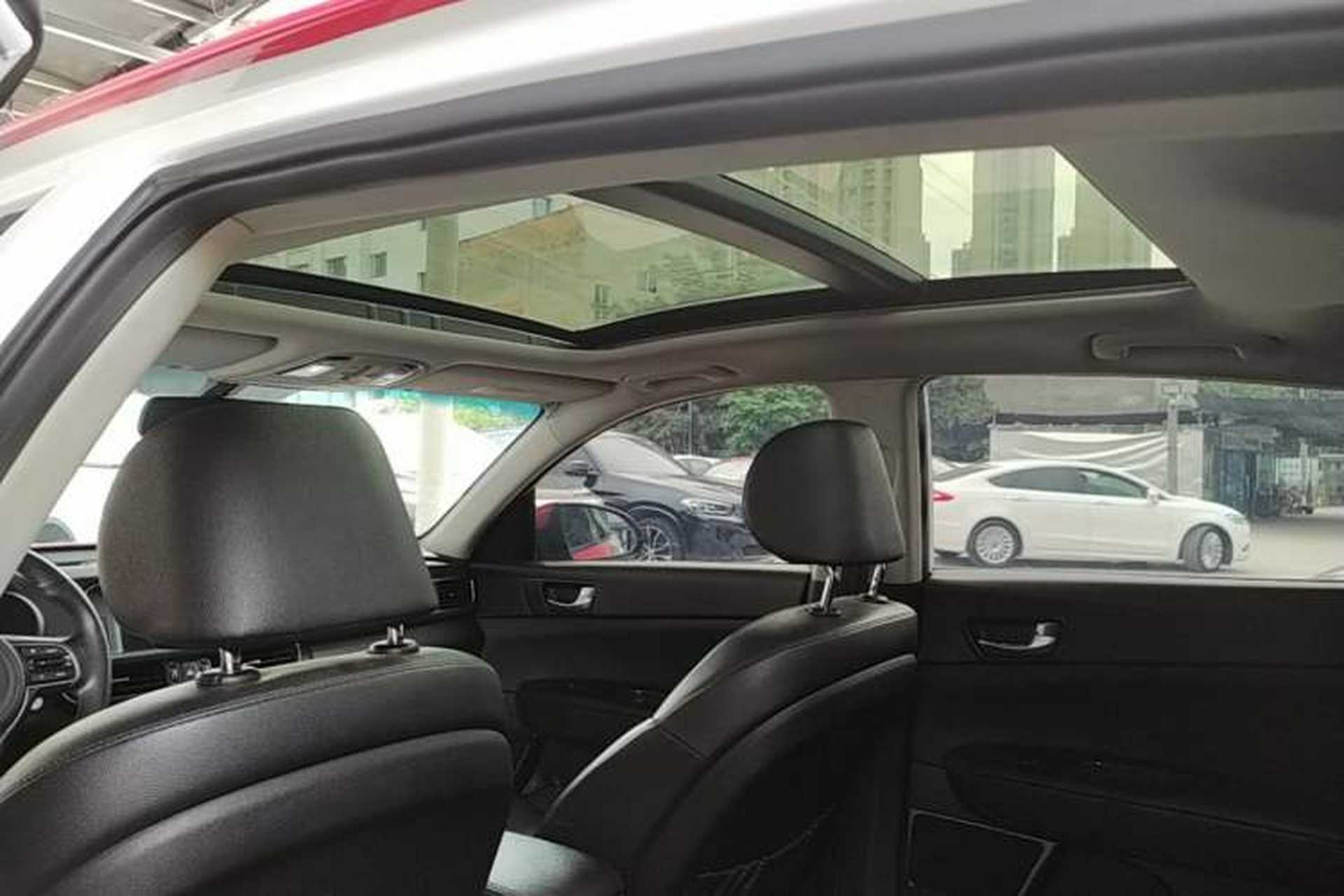 Used Kia K5 2016 1.6T Automatic LUX Headliner