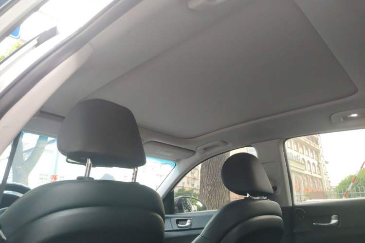Used Kia K5 2016 2.0L Automatic LUX Headliner