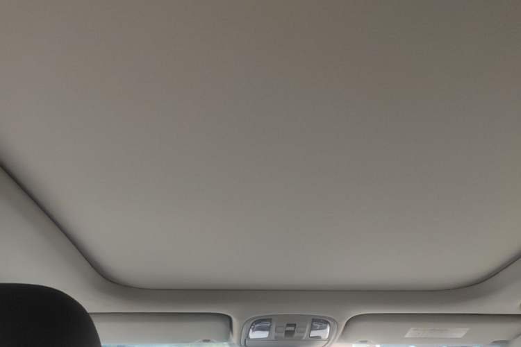 Used Kia K5 2016 1.6T Automatic LUX Headliner