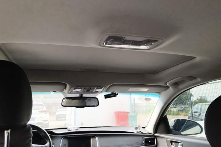 Used Kia K5 2016 1.6T Automatic LUX Headliner