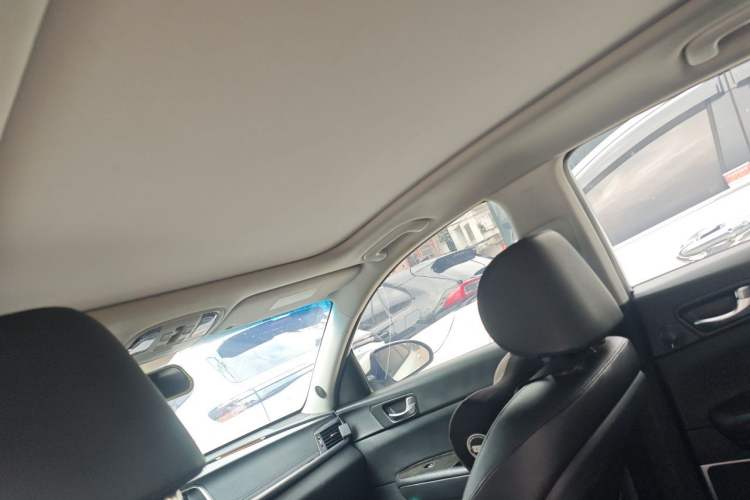 Used Kia K5 2016 2.0L Automatic LUX Headliner