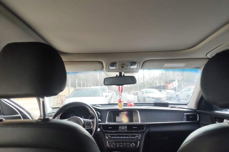 Used Kia K5 2016 1.6T Automatic LUX Headliner