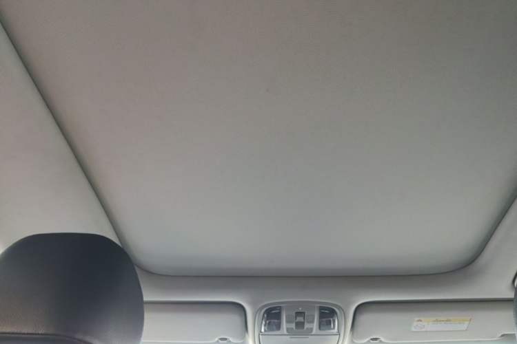 Used Kia K5 2016 1.6T Automatic LUX Headliner