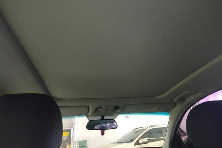 Used Kia K5 2016 1.6T Automatic LUX Headliner