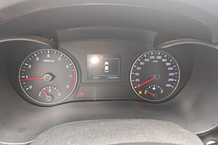 Used Kia K5 2016 1.6T Automatic LUX Instrument Cluster