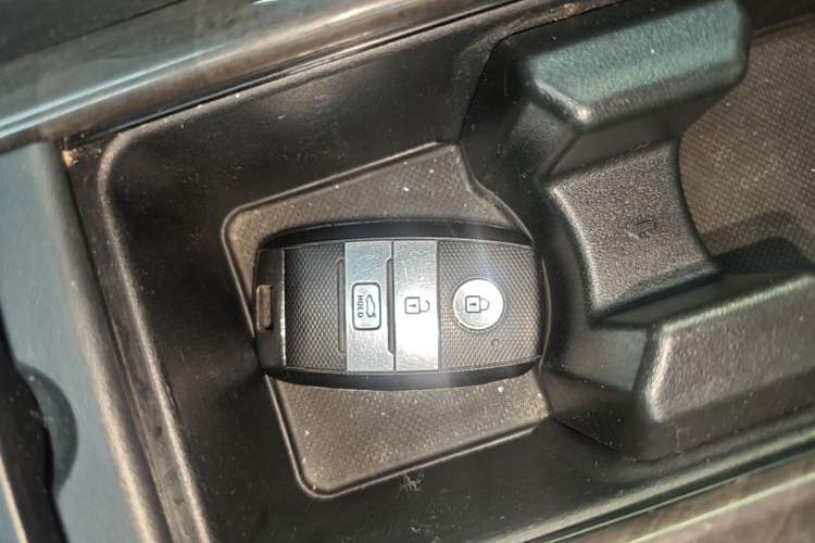 Used Kia K5 2016 1.6T Automatic LUX Interior 1
