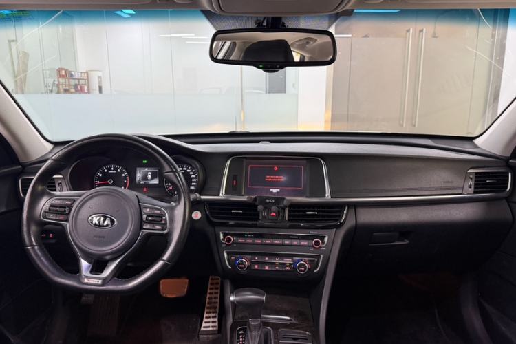 Used Kia K5 2016 1.6T Automatic LUX Interior 1