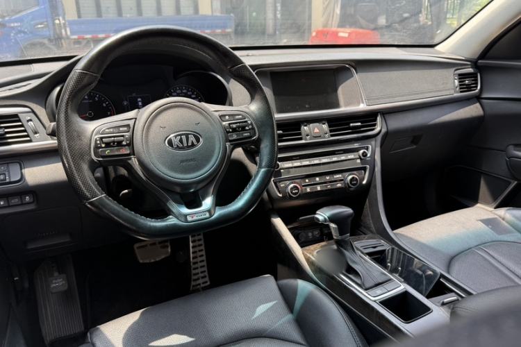Used Kia K5 2016 1.6T Automatic LUX Interior 2
