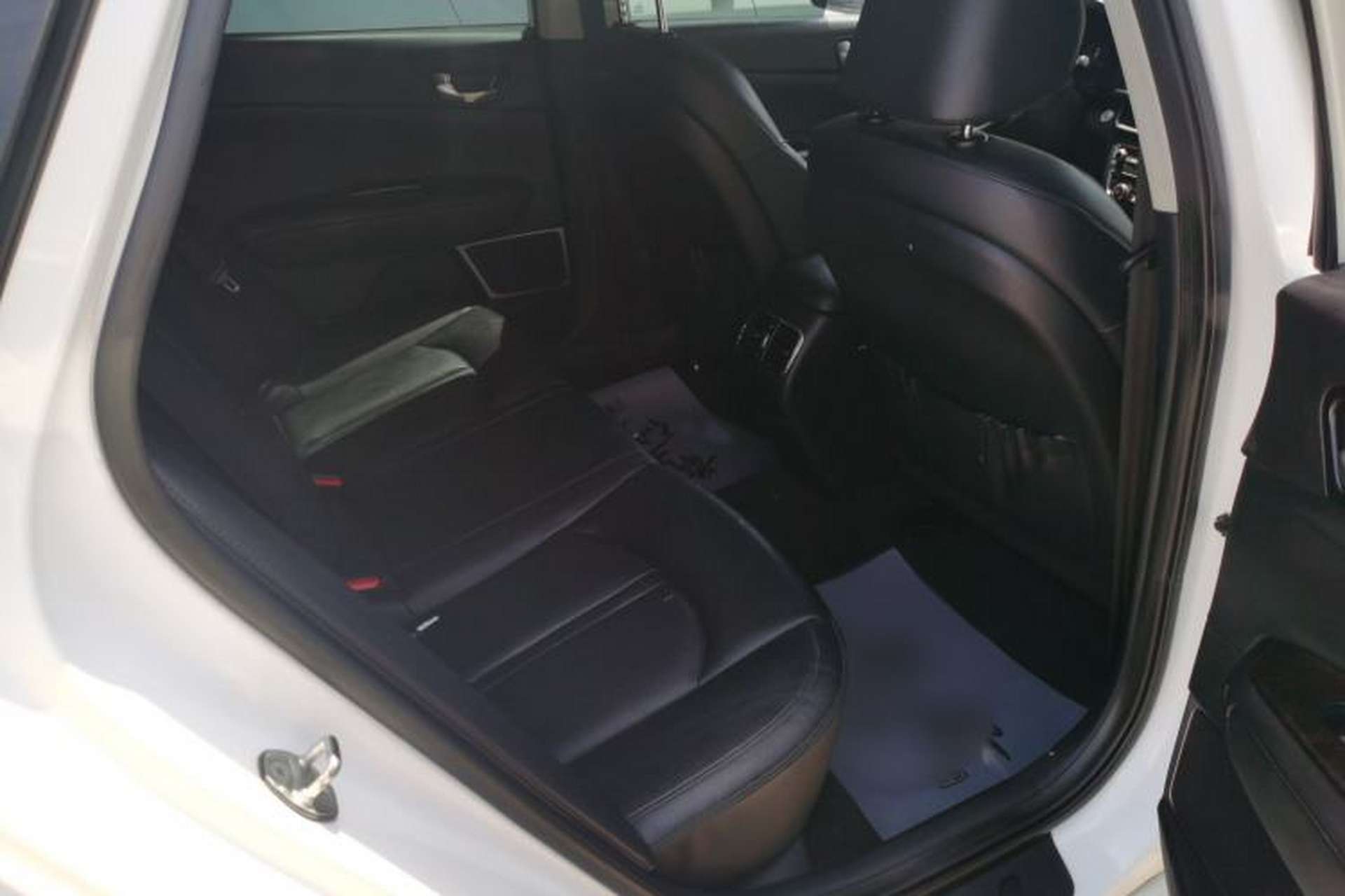 Used Kia K5 2016 1.6T Automatic LUX Interior 3