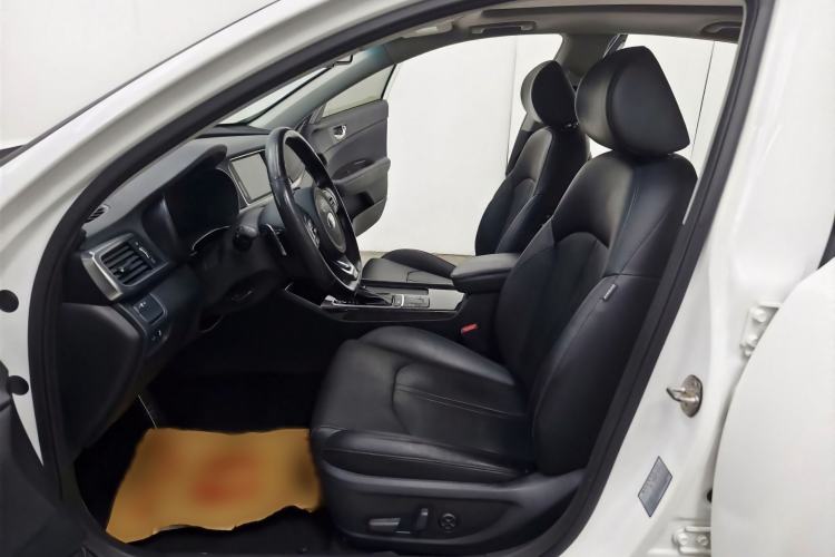 Used Kia K5 2016 1.6T Automatic PRM Interior 3