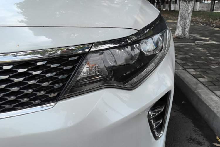 Used Kia K5 2016 1.6T Automatic LUX Left Front Headlight