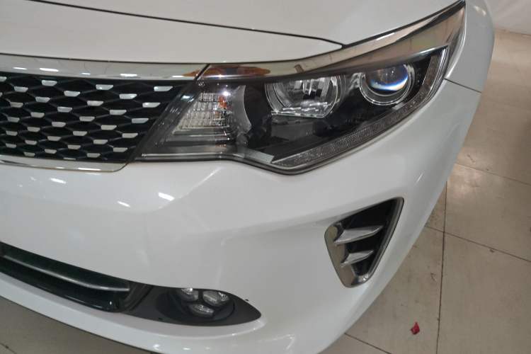 Used Kia K5 2016 1.6T Automatic LUX Left Front Headlight