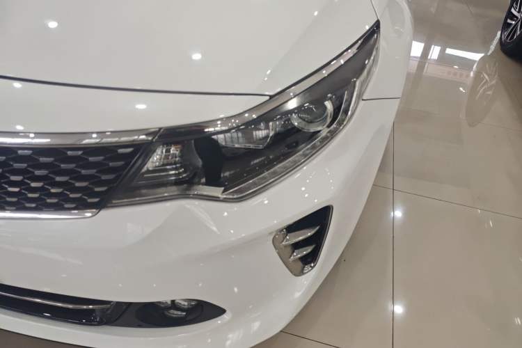 Used Kia K5 2016 1.6T Automatic LUX Left Front Headlight