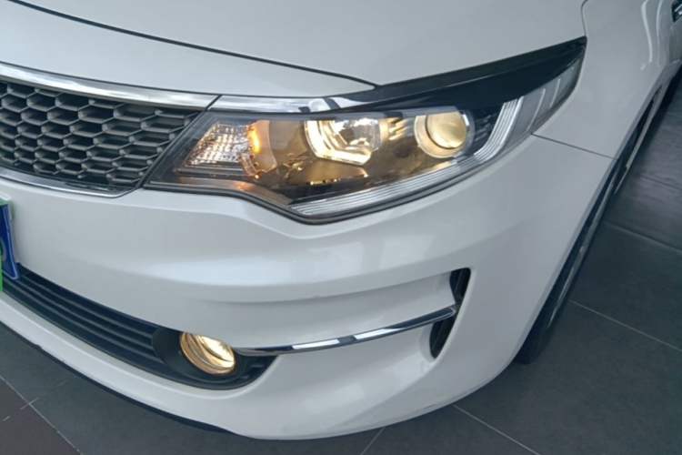 Used Kia K5 2016 2.0L Automatic GL Left Front Headlight