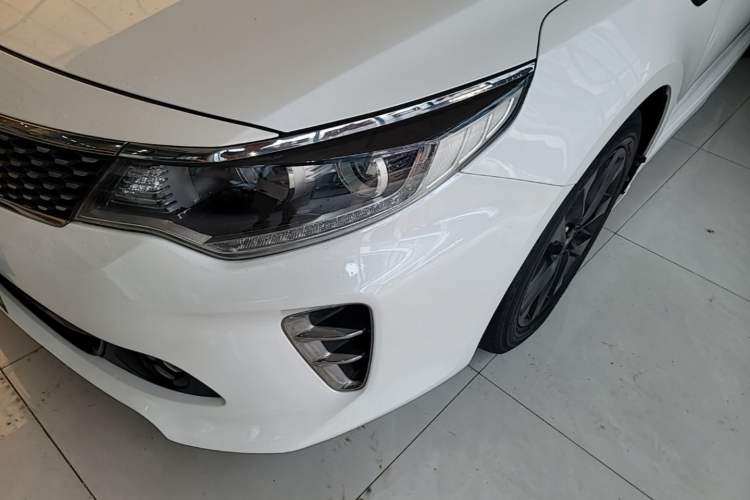 Used Kia K5 2016 1.6T Automatic LUX Left Front Headlight