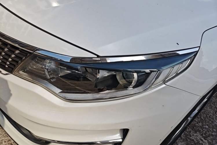 Used Kia K5 2016 2.0L Automatic GLS Left Front Headlight