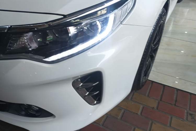 Used Kia K5 2016 1.6T Automatic LUX Left Front Headlight