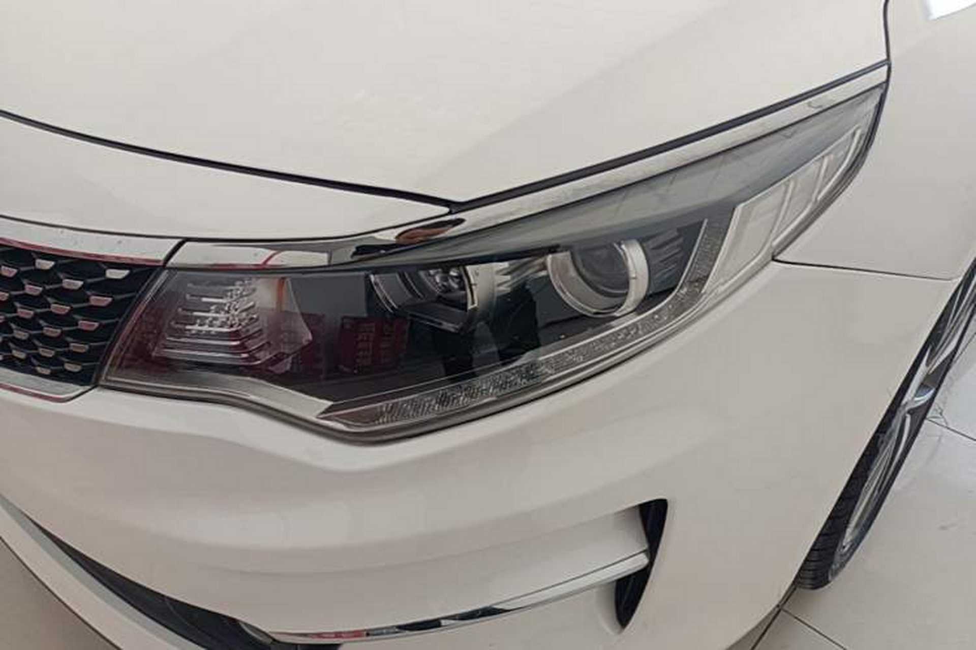 Used Kia K5 2016 2.0L Automatic LUX Left Front Headlight