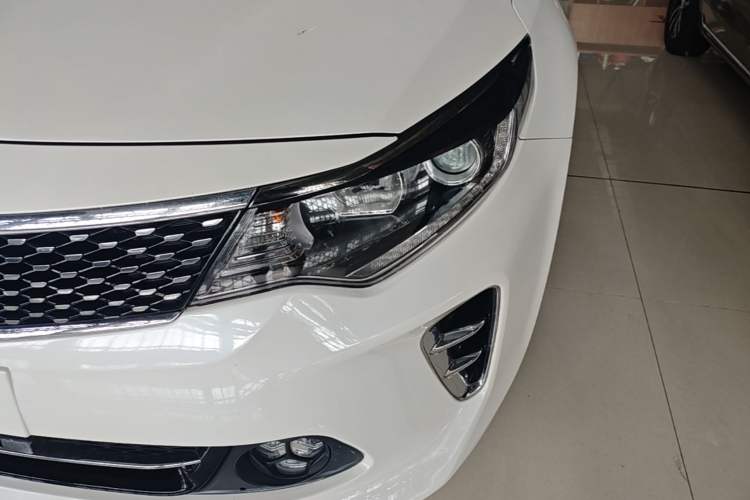 Used Kia K5 2016 1.6T Automatic LUX Left Front Headlight