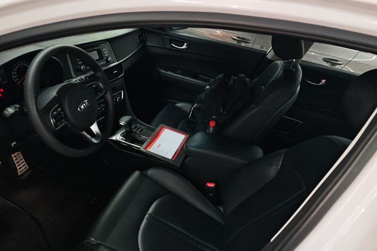 Used Kia K5 2016 2.0L Automatic GLS Left Front Seat