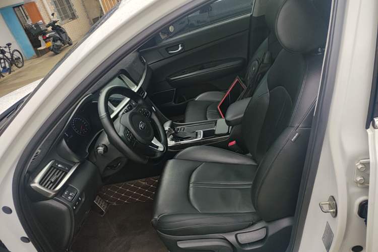 Used Kia K5 2016 2.0L Automatic GLS Left Front Seat
