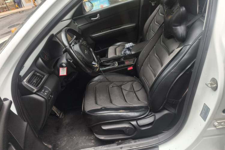 Used Kia K5 2016 1.6T Automatic LUX Left Front Seat